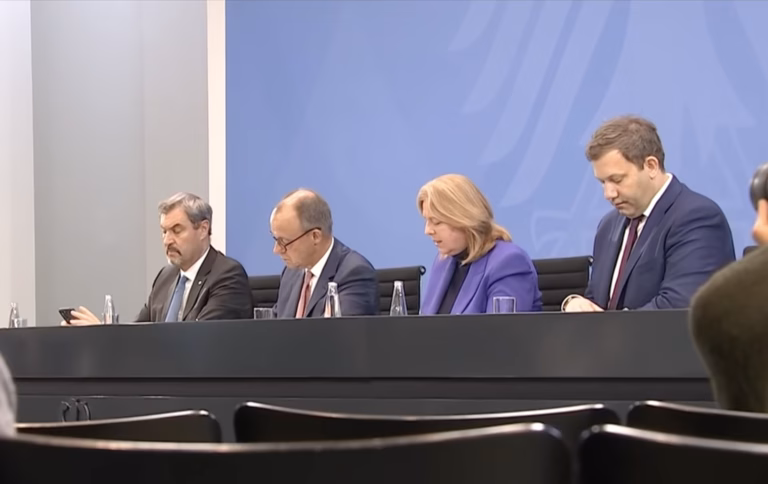 Pressekonferenz nach Koalitionsmarathon