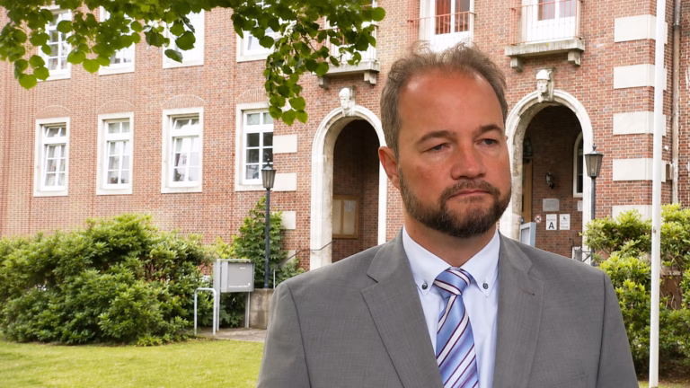 Martin Sichert