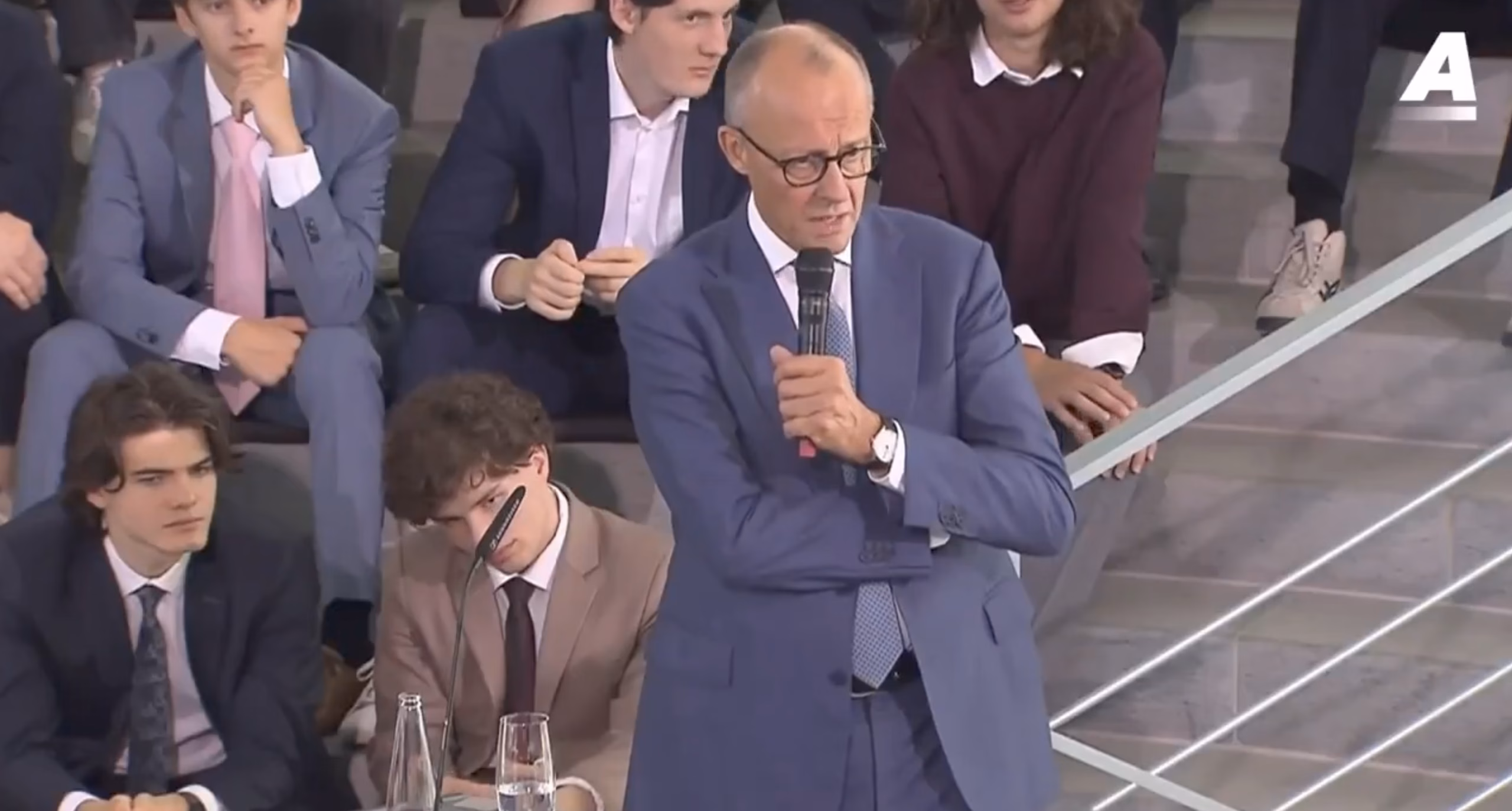Friedrich Merz bei „Jugend forscht“